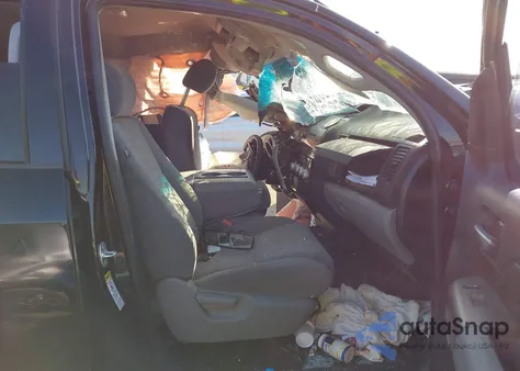 2013 Toyota Tundra Grade 5.7L V8 z USA, uszkodzony, nr VIN 5TFRY5F11DX141198